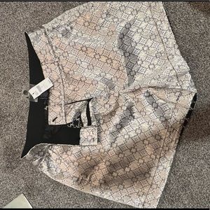 Lane Bryant Snake Print Women Shorts - Black, Gray, Cream